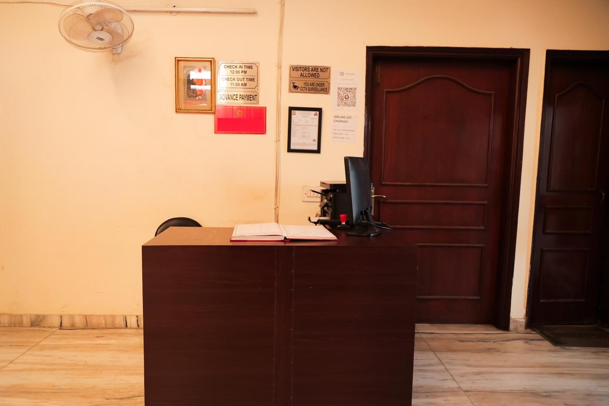 Hotel Green Villa - Near Anand Vihar Station 뉴델리 외부 사진